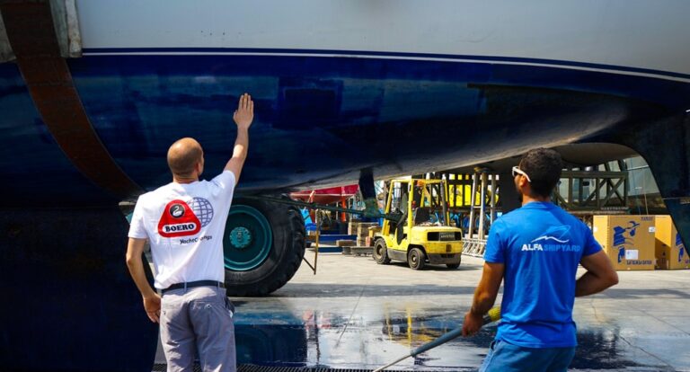 Prueba antiincrustante giraglia 633 boero