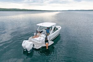 Four Winns H9, el nuevo Bowrider con un estilo único