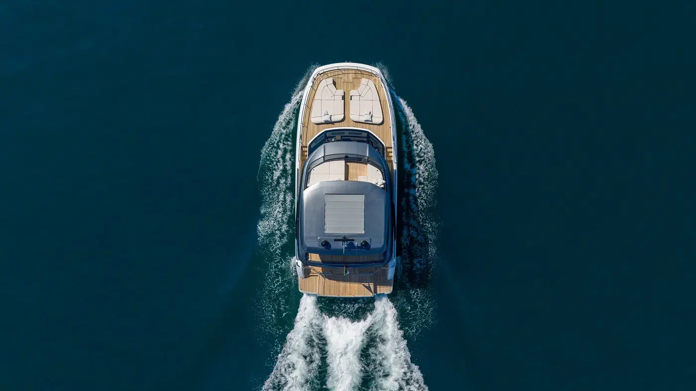 Prestige M7, la prueba en vídeo: un catamarán a motor fuera de lo común