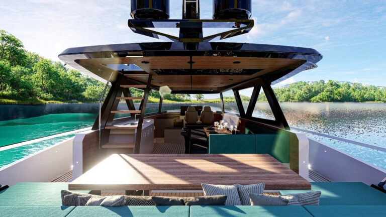custom-yacht-photo