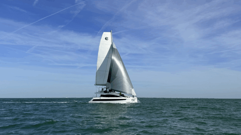 vela aquila 50