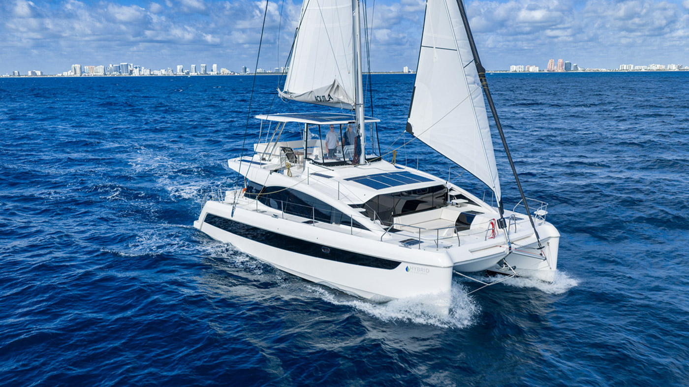 Catamaranes Aquila