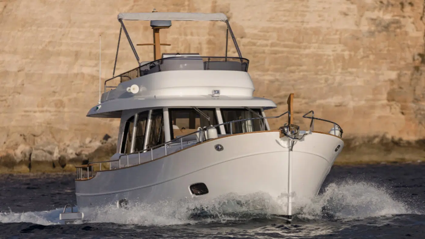 Experiencia Menorquín en Menorca: pruebas de mar y visitas al astillero para descubrir el mundo de la gama Sasga Yachts