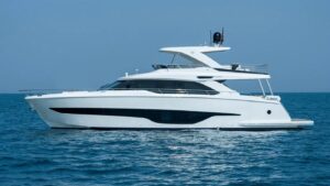 Vídeo de las pruebas en el mar del Majesty 72: una experiencia de superyate en 22 metros