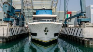 El Nomad 70, el nuevo crucero de largo recorrido de Gulf Craft, se pone a flote.